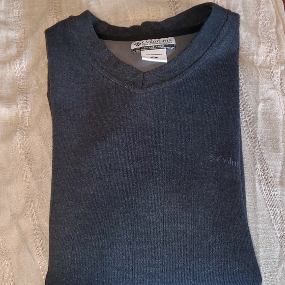 columbia v neck